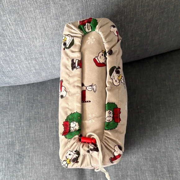 Peanuts Snoopy Holiday Queen Sheet Set - Red, Green, White - Picture 5 of 6